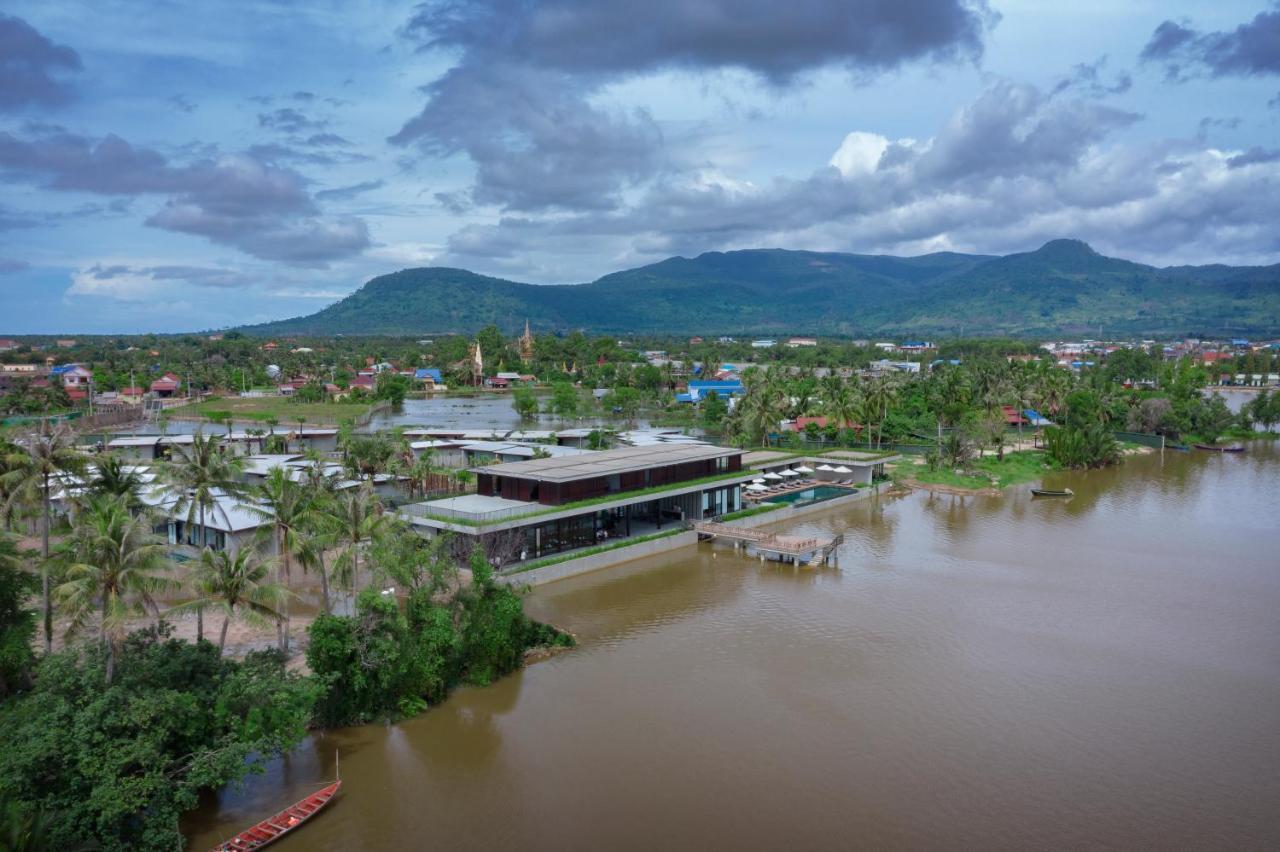 Amber Kampot Hotel Exterior foto