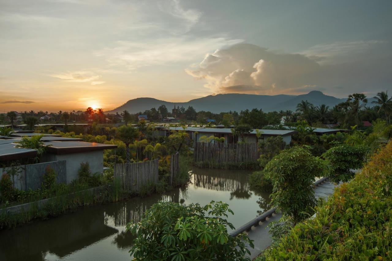Amber Kampot Hotel Exterior foto